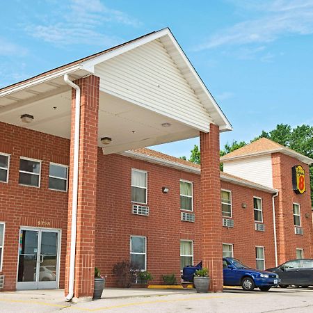 Super 8 By Wyndham St. Louis Airport Hotel Woodson Terrace Buitenkant foto